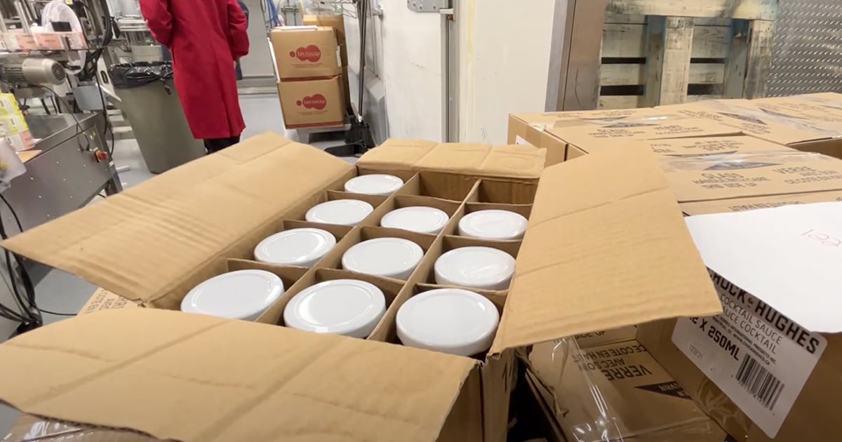 De la sauce Sriracha fabriquée au Saguenay bientôt sur les tablettes des épiceries