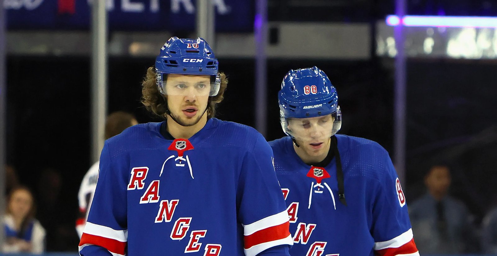 Artemi Panarin takes a shot at Patrick Kane after he chose Detroit