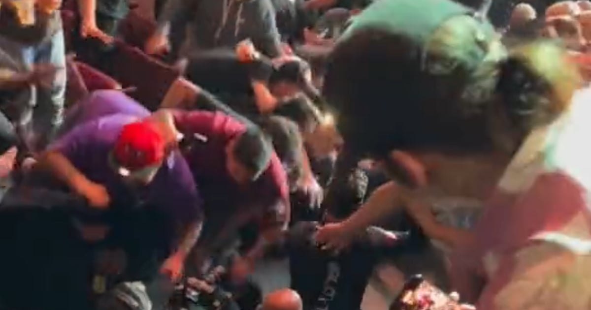 Fans plummet to the floor after railing collapses at Rogers Arena.
