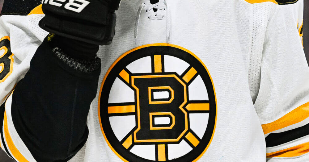 Former Bruins 1st rounder signs a new contract