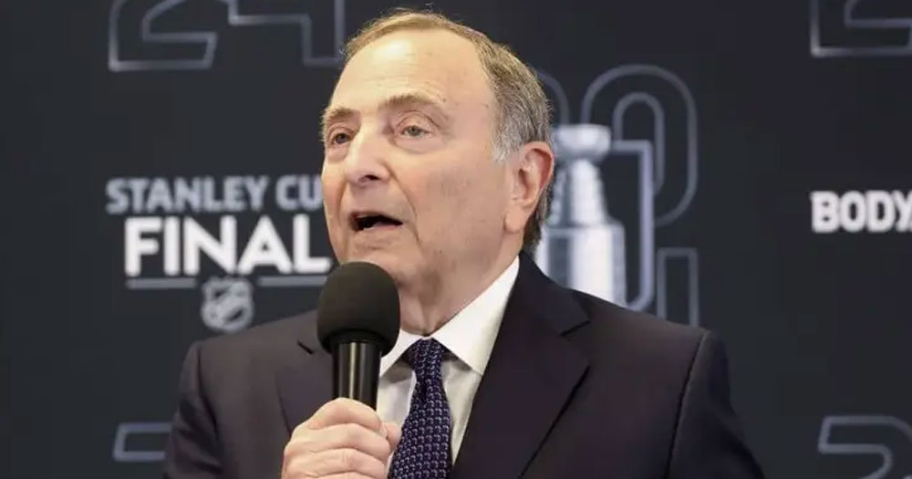 Gary Bettman officially notifies NHL that he will retire