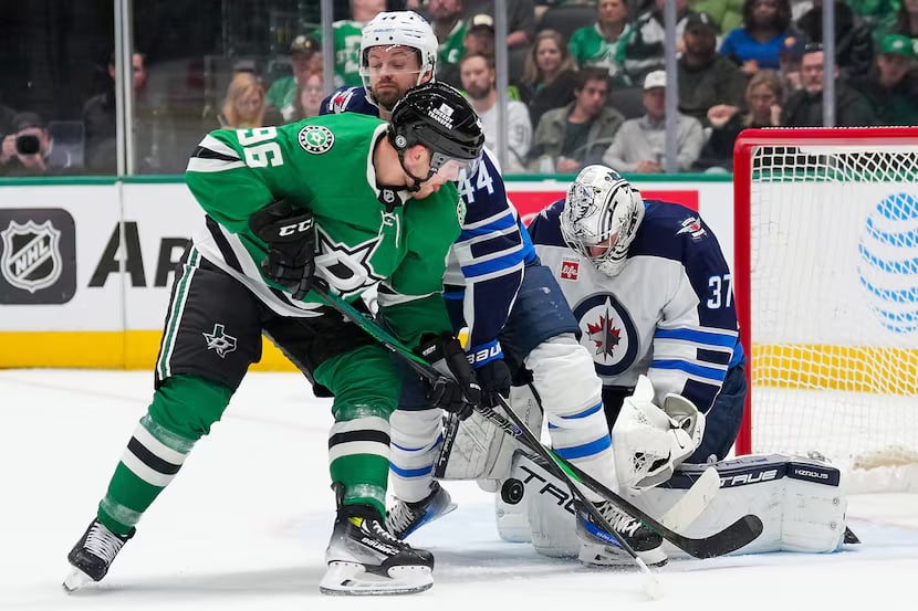 Both Jets and Stars make last-minute lineup changes ahead of Game 1