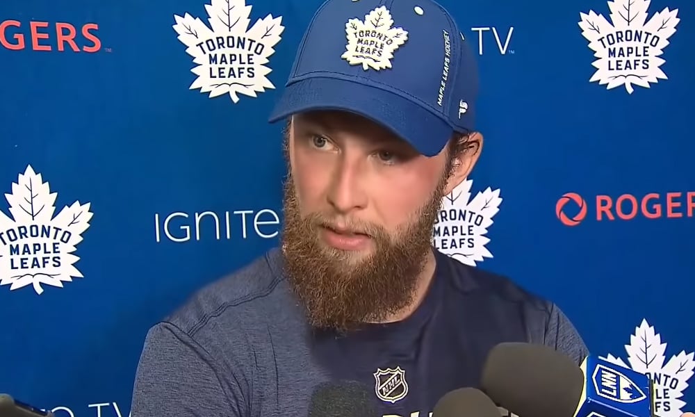 Jake Muzzin steps in to help the Maple Leafs 