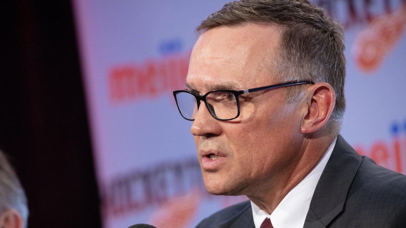 Steve Yzerman clarifies rejection of “playoffs or bust” 