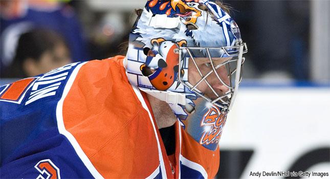 Goalie Nikolai Khabibulin resumes hockey career at 50 years old!