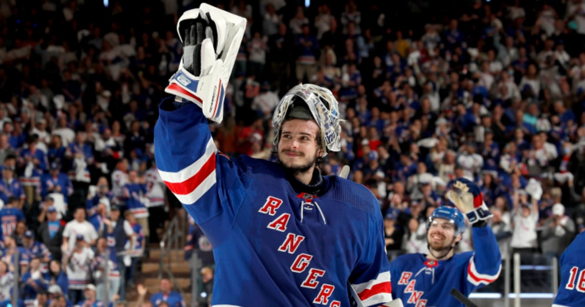 Igor Shesterkin signs new contract hours after Trouba is traded.