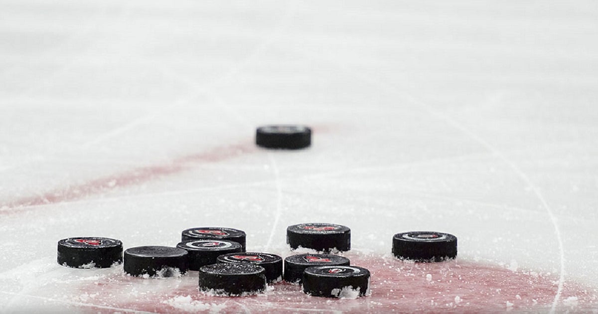 11 year old hockey player dies after suffering neck injury.