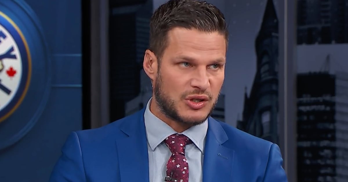 Kevin Bieksa calls out Justin Holl's first period blunder.