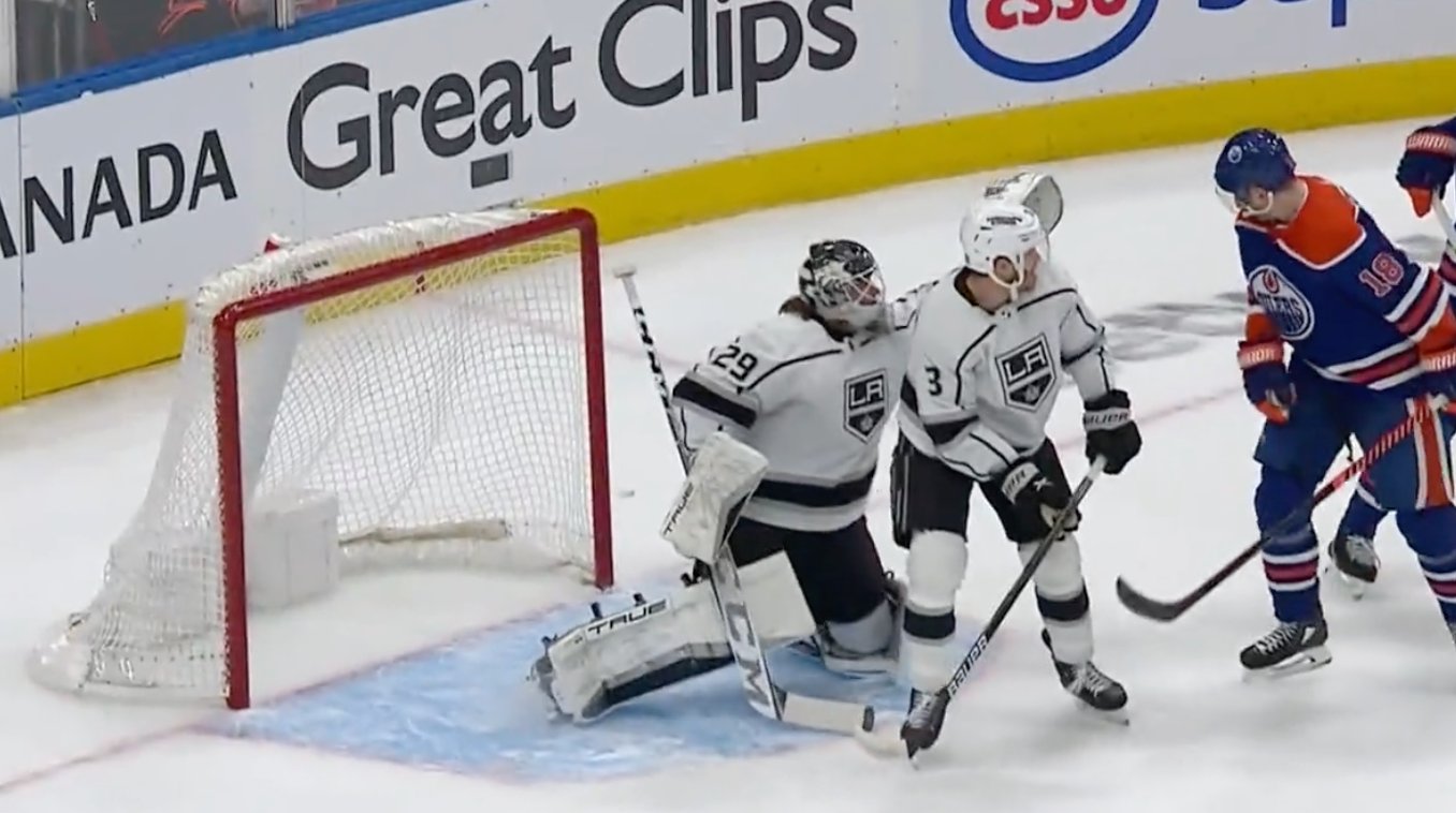 Edmonton's Zach Hyman scores a goal with his face