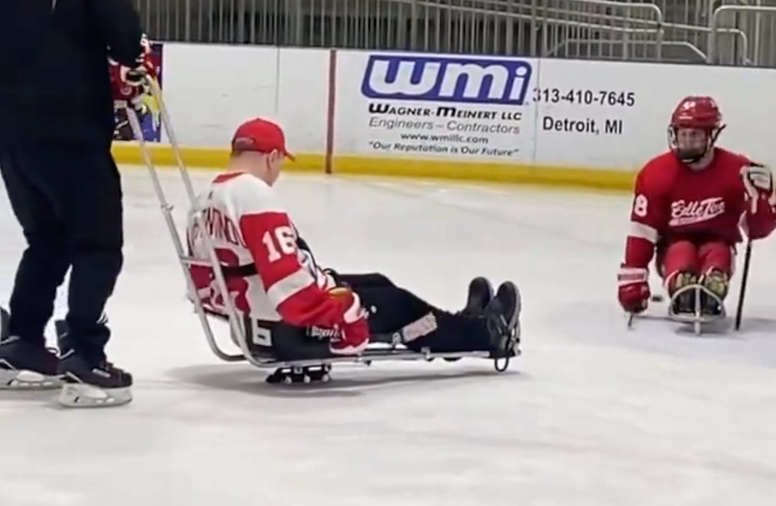 Vladimir Konstantinov returns to the ice! 