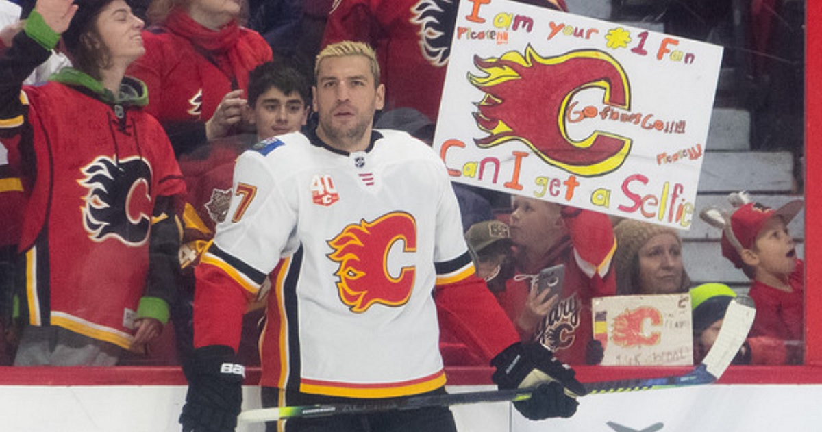 Boston Bruins add 5 players on Day 1 of free agency.
