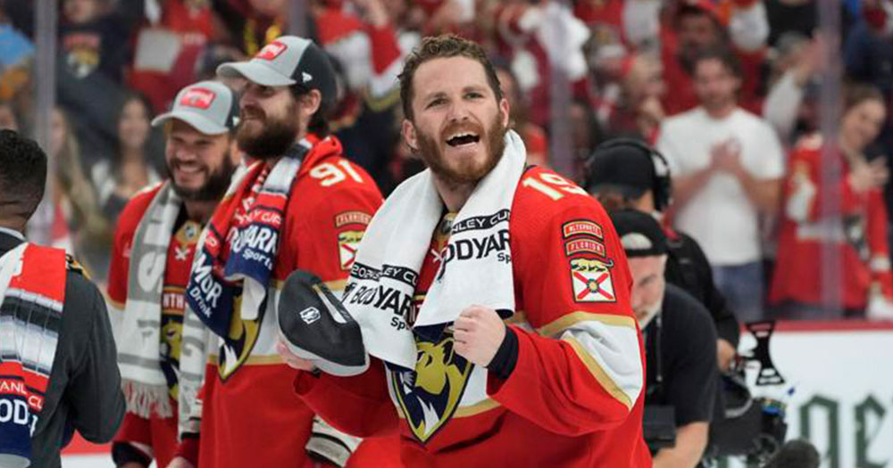 Tkachuk shouts out Flames fans and buries the city of Edmonton last night