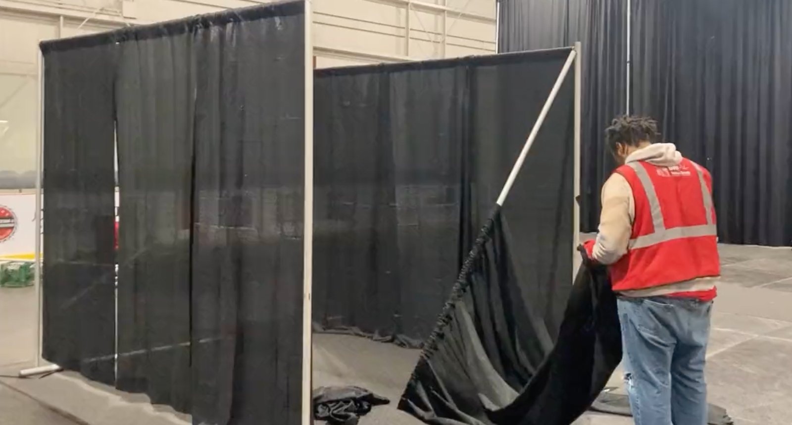 First look at embarrassing setup and dressing rooms for visiting teams at Coyotes’ arena!
