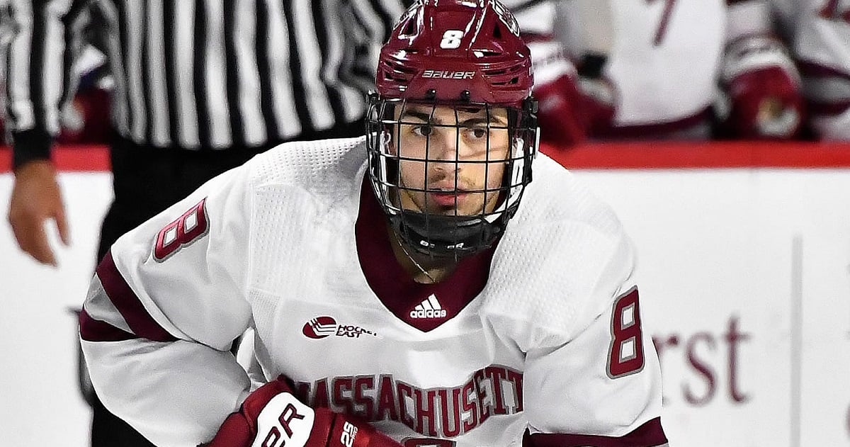 At least 4 NHL teams trying to sign collegiate forward Bobby Trivigno.