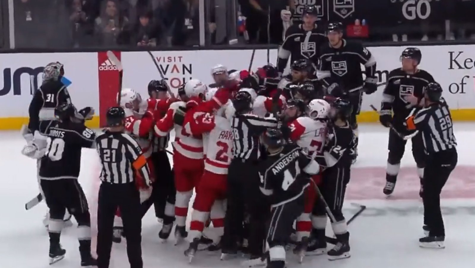 Bench-clearing brawl ensues at the end of period in Wings-Kings game!