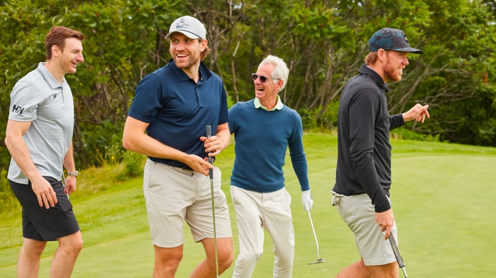 Leon Draisaitl calls out teammate Zach Hyman on the golf course!