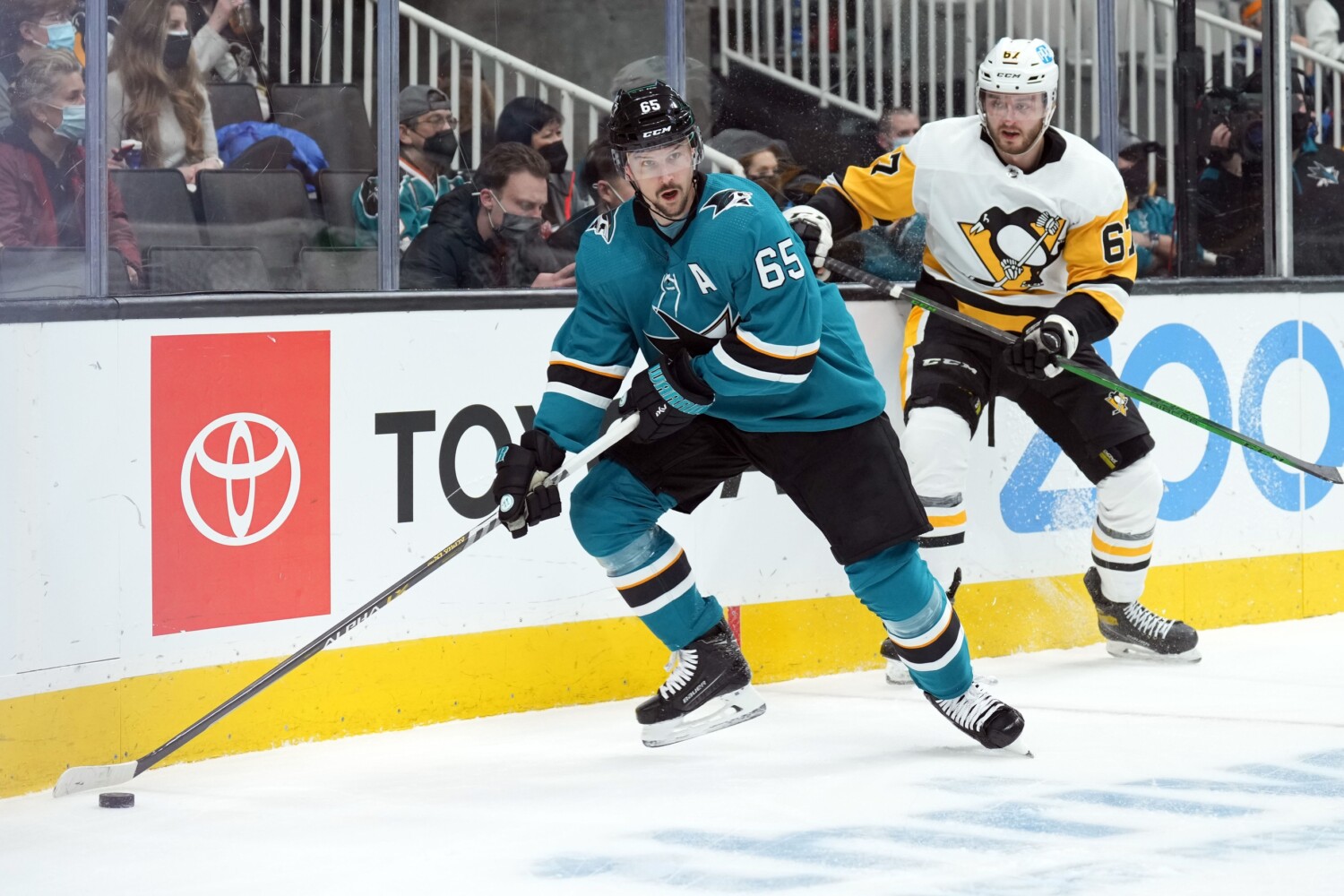 Penguins pull unexpected move in Erik Karlsson trade!