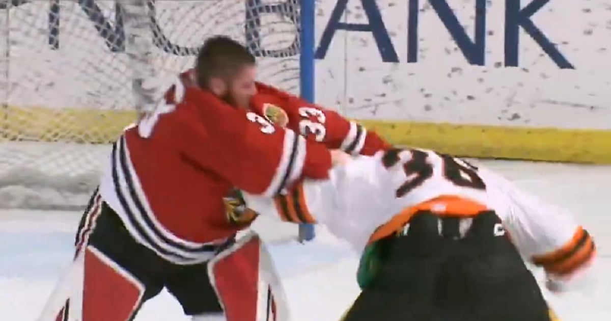 Goalie fight breaks out in the ECHL!