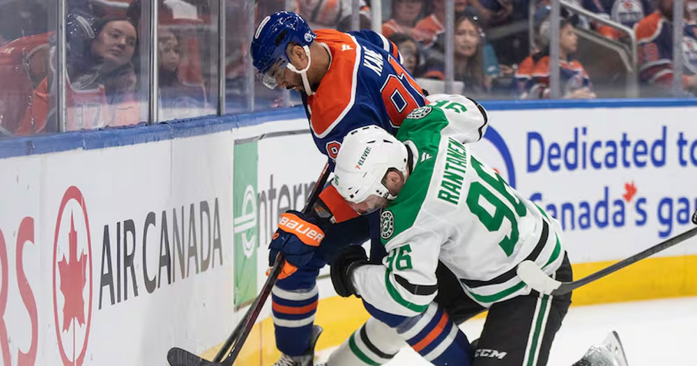 Evander Kane leaves Game 4 with potential neck injury