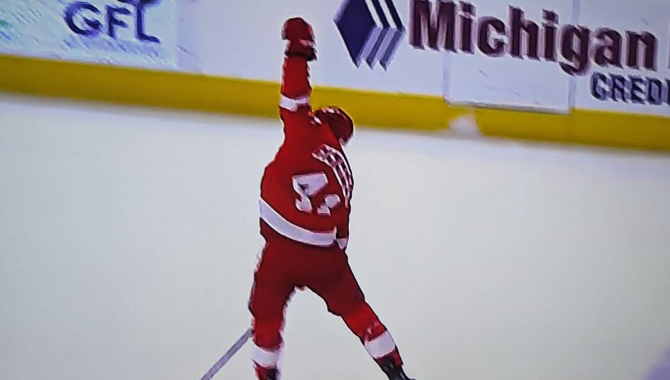 Shayne Gostisbehere saves Red Wings season with epic leap 