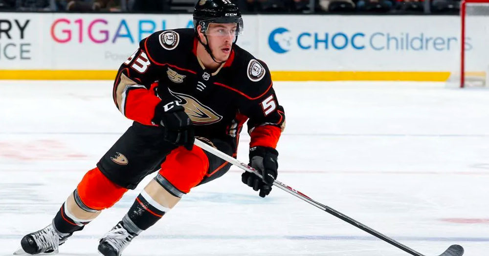 Former Team Canada captain Max Comtois signs PTO contract