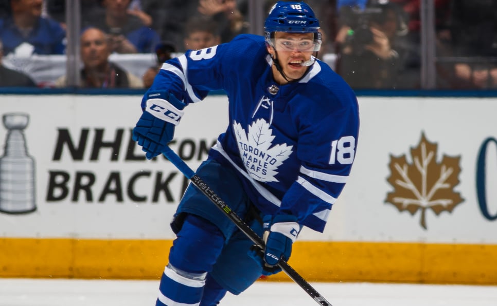 Kyle Dubas signs an old friend from the Maple Leafs 