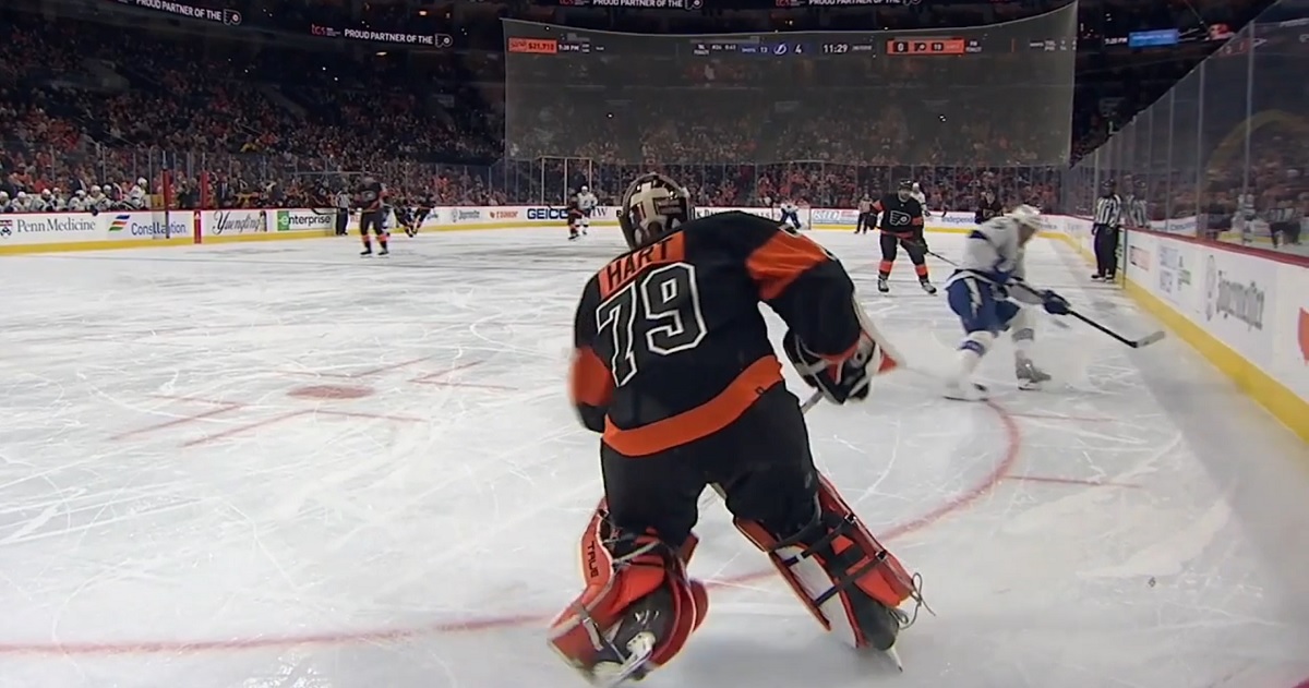 Brutal misplay from Carter Hart gets him yanked from the game.