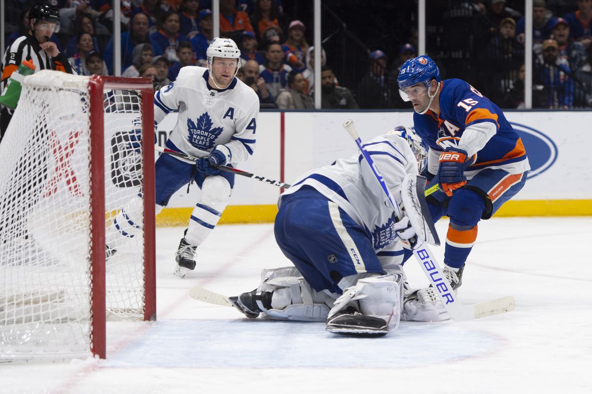 Maple Leafs getting pushed out of possible trade for huge boost on blue line