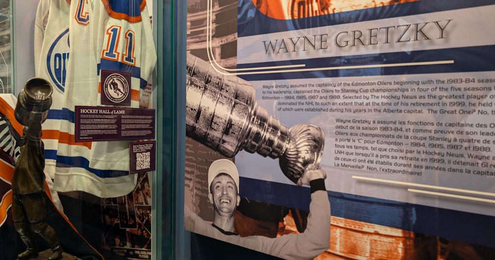Wayne Gretzky's exhibit defaced and vandalized at the Hockey Hall of Fame