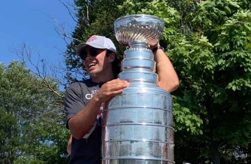 Montreal Canadiens officially sign 2022 Stanley Cup champion 
