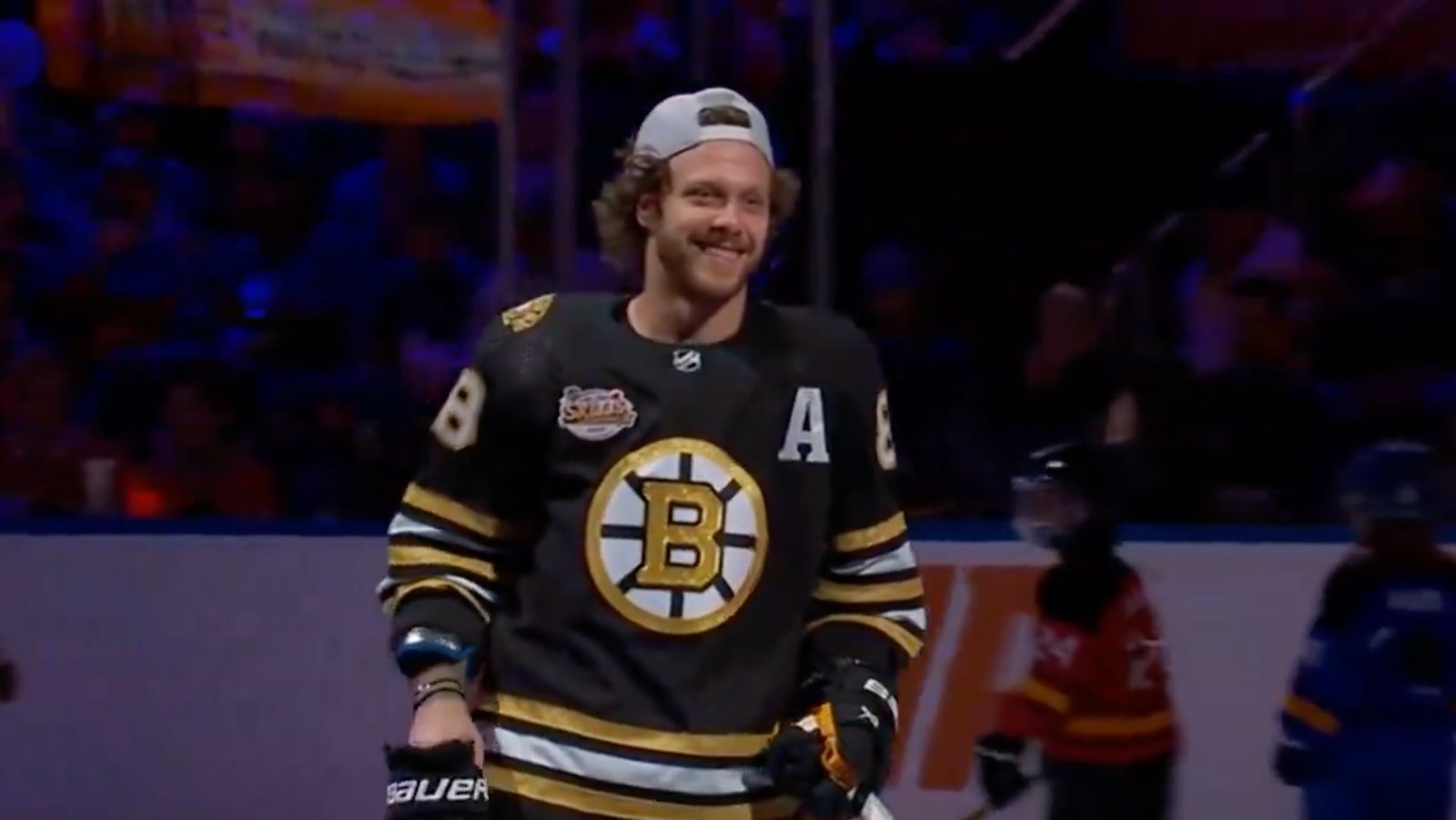 David Pastrnak trolls Leafs fans during All-Star introduction 