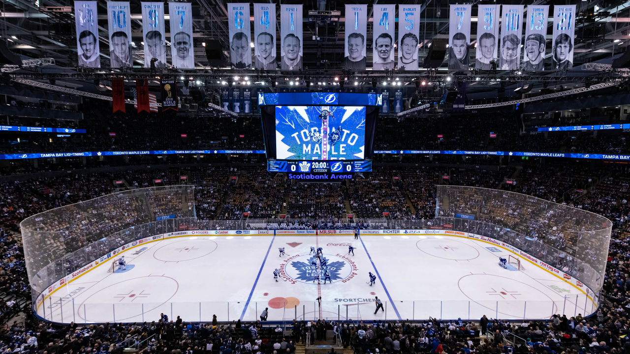 Maple Leafs blasted for hollow, quiet home game atmosphere 
