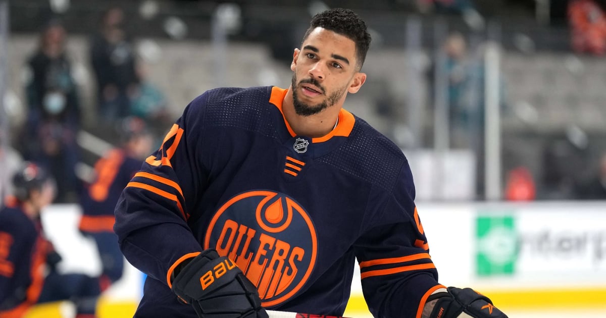 Evander Kane injured, out of the lineup tonight.