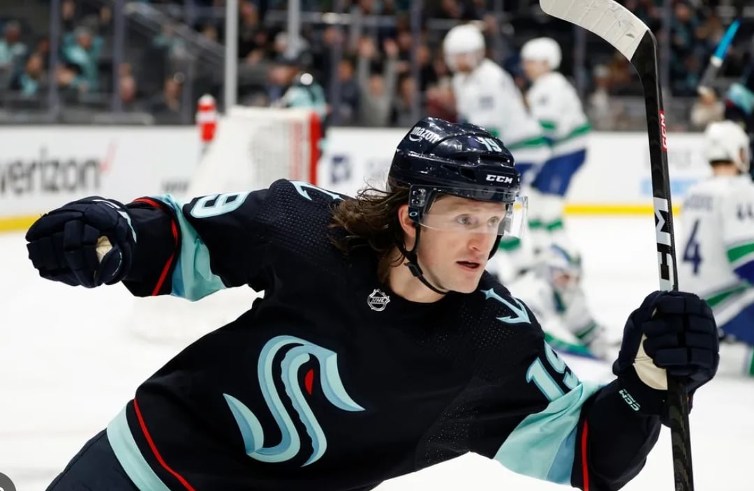 Jared McCann puts the Vancouver Canucks on blast 