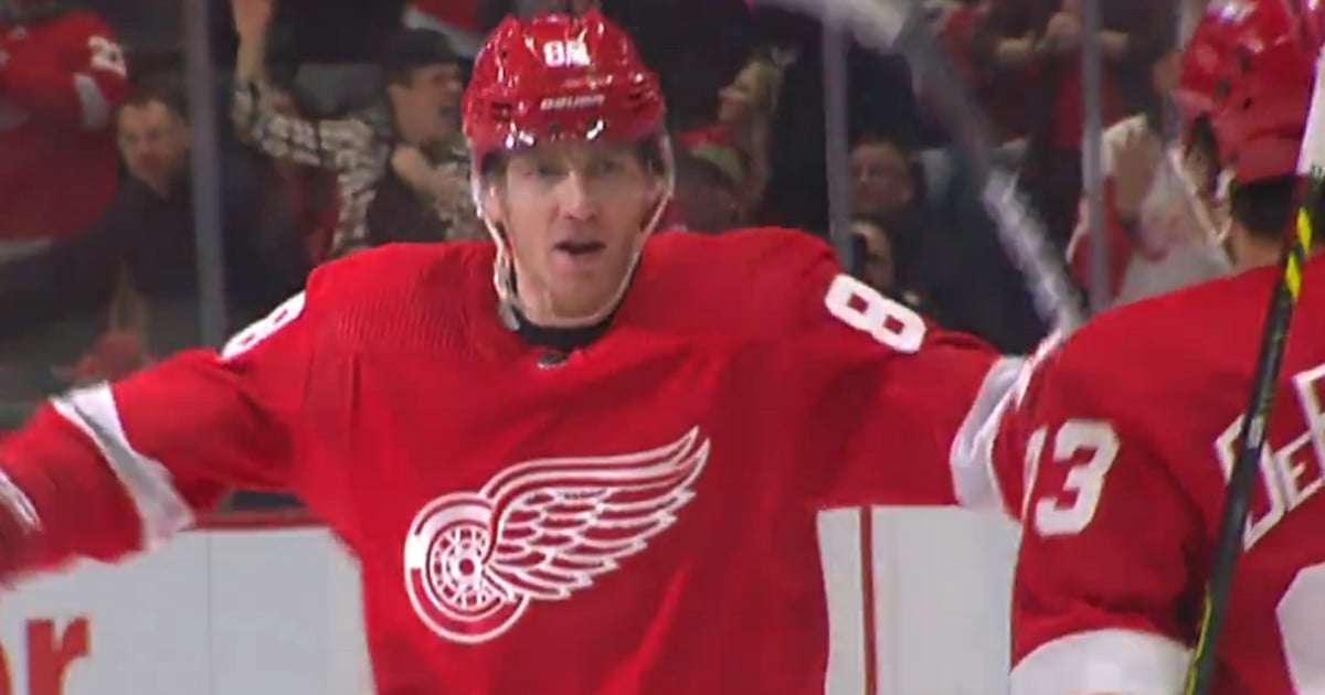 Patrick Kane scores his first goal in a Red Wings uniform.