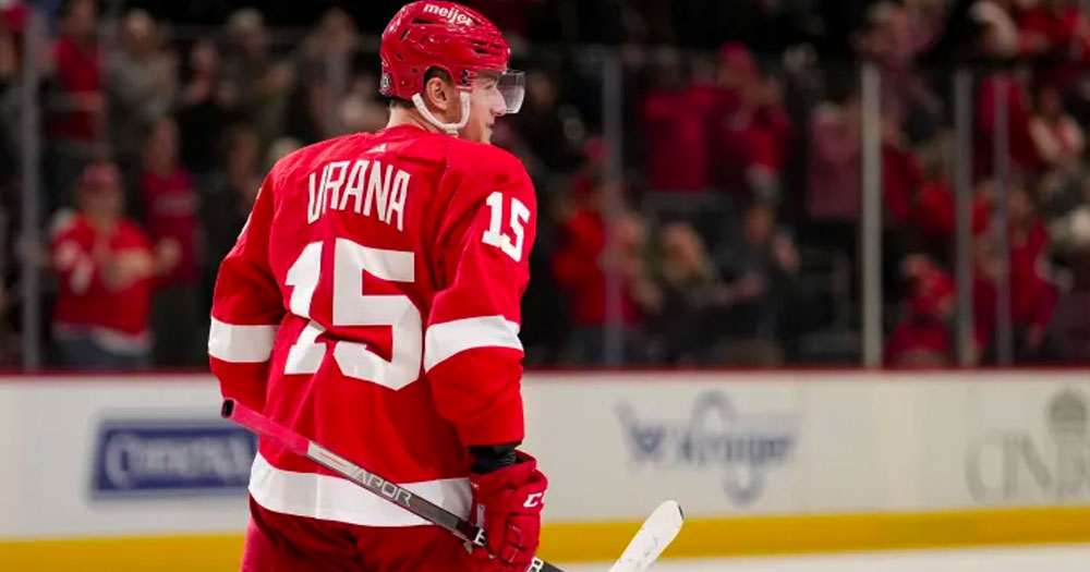 Red Wings officially bring back forward Jakub Vrana
