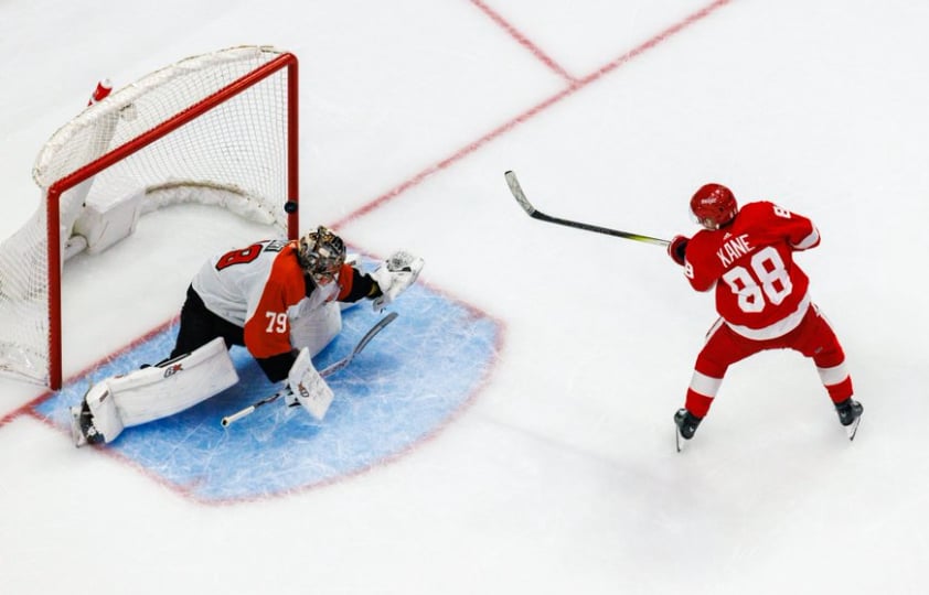 Red Wings blow four goal lead, still win in S/O over Flyers 