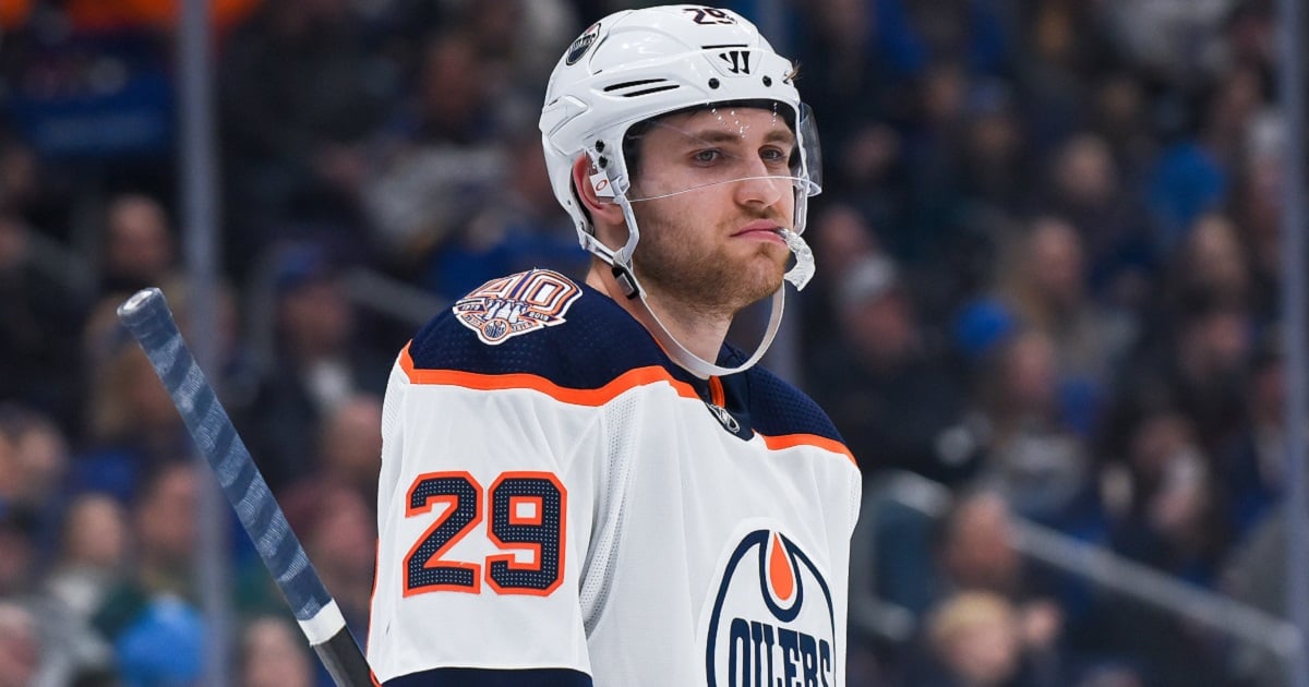 Leon Draisaitl trolls Jacob Trouba after game-winning goal.