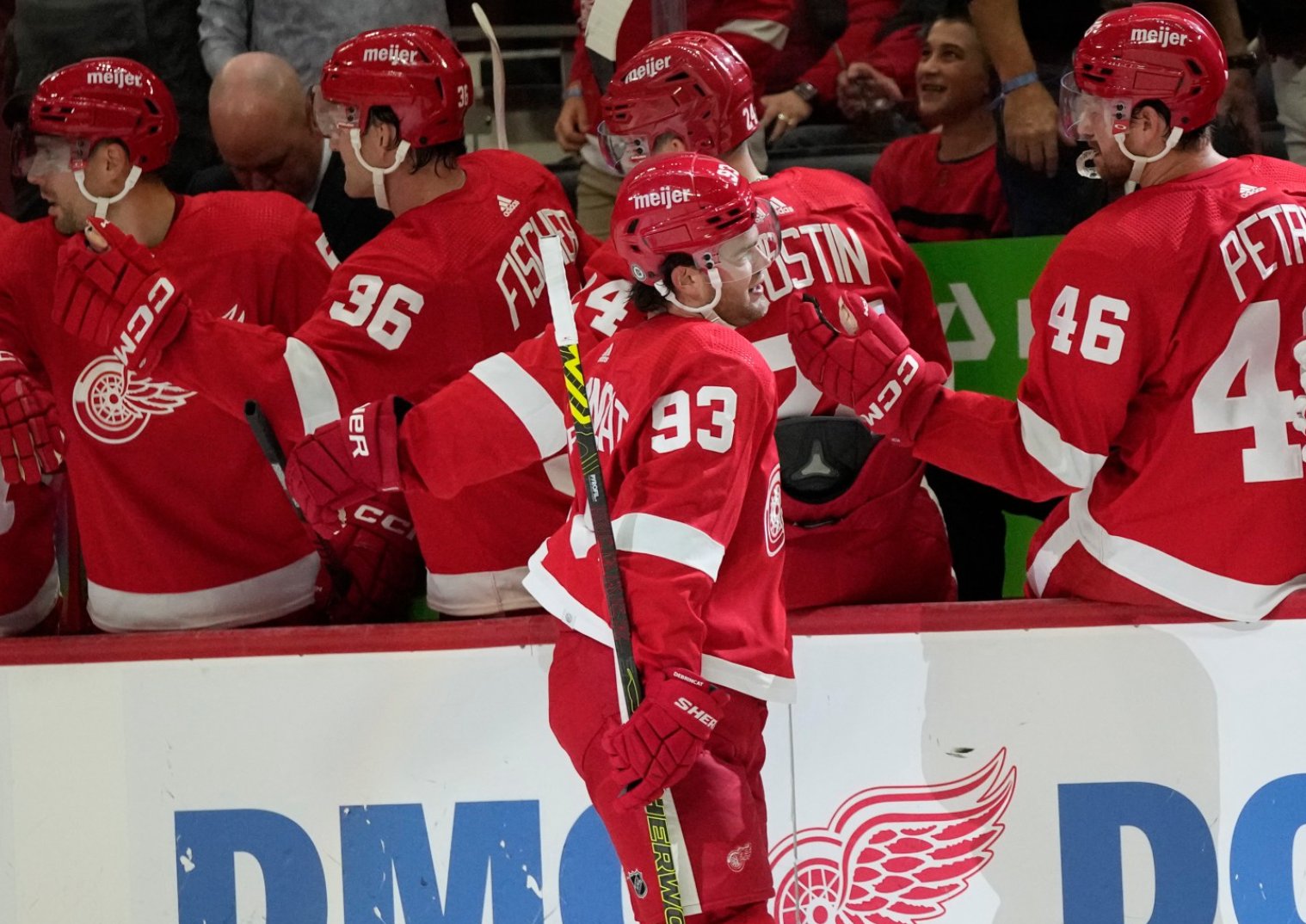 Alex DeBrincat ties Red Wings franchise record 