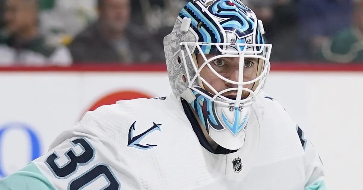 Martin Jones reveals stunning 1st Leafs mask