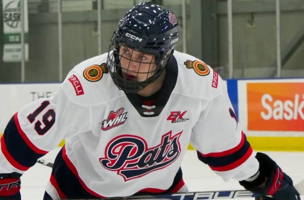 15-year-old Canadian hockey prodigy arises as next Sidney Crosby in the NHL!