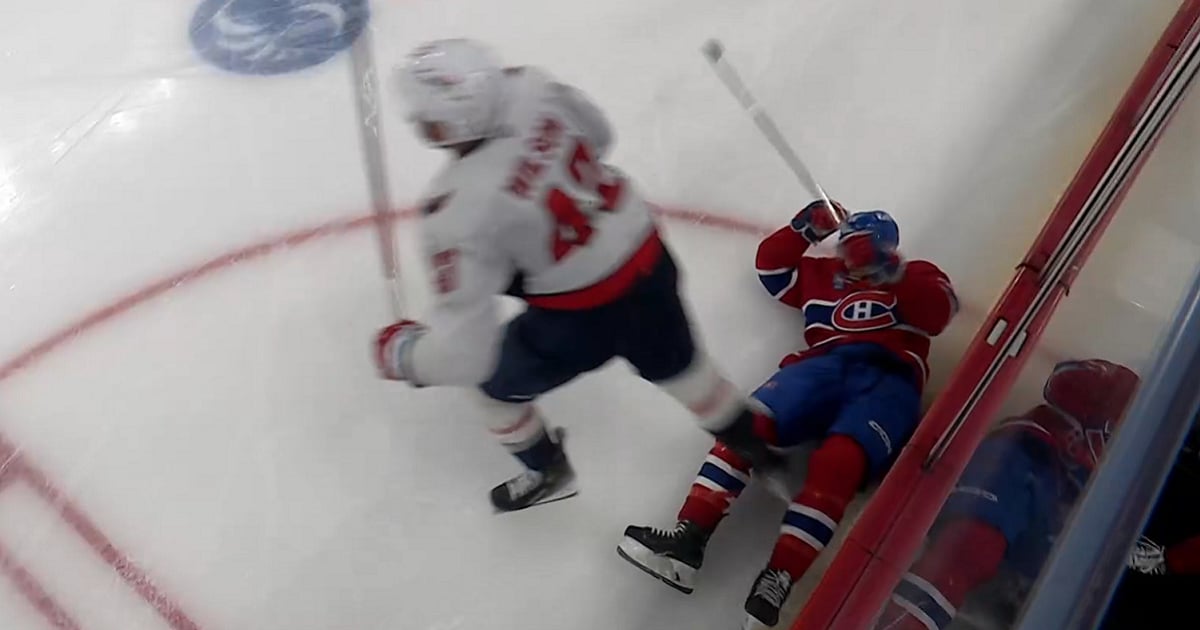 Tom Wilson destroys William Carrier in Game 4.