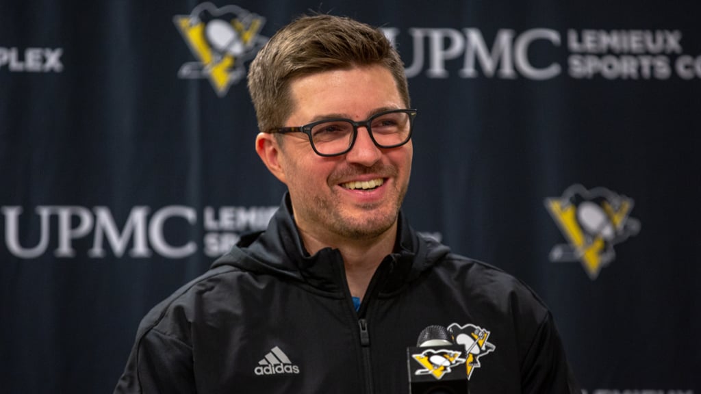 Kyle Dubas at it again, snags another former Leafs player 