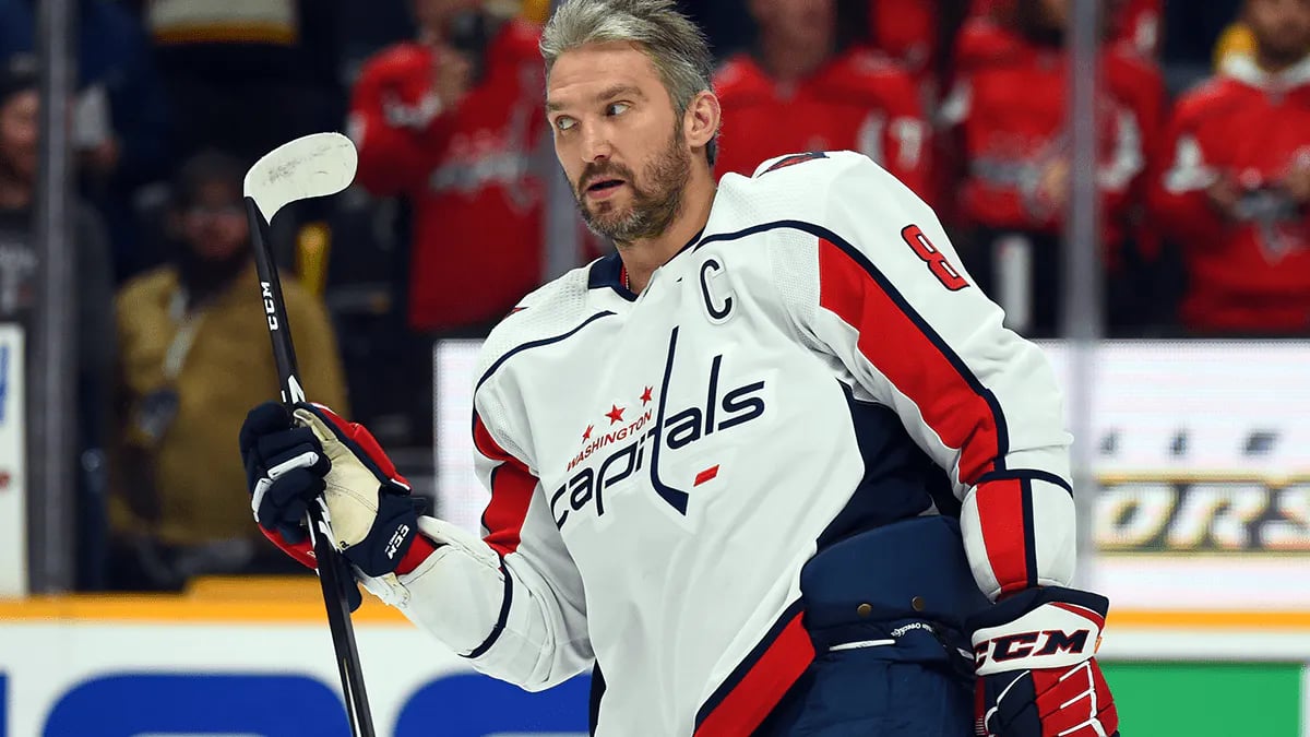 Alex Ovechkin once again makes NHL history 