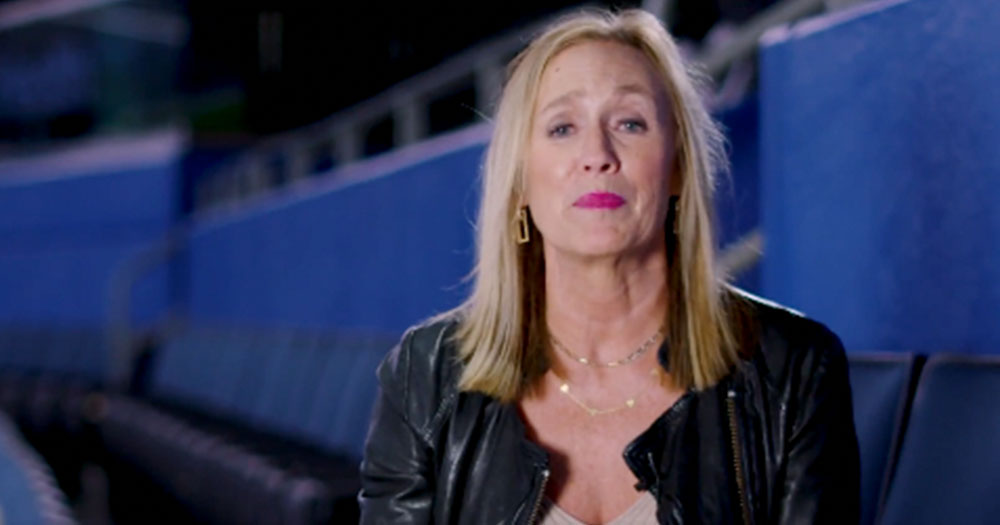 Steven Stamkos' mother delivers an emotional message for her son's 1000th NHL game