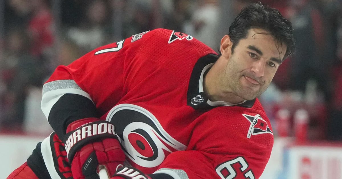 Max Pacioretty signs one-year deal after missing an entire season.