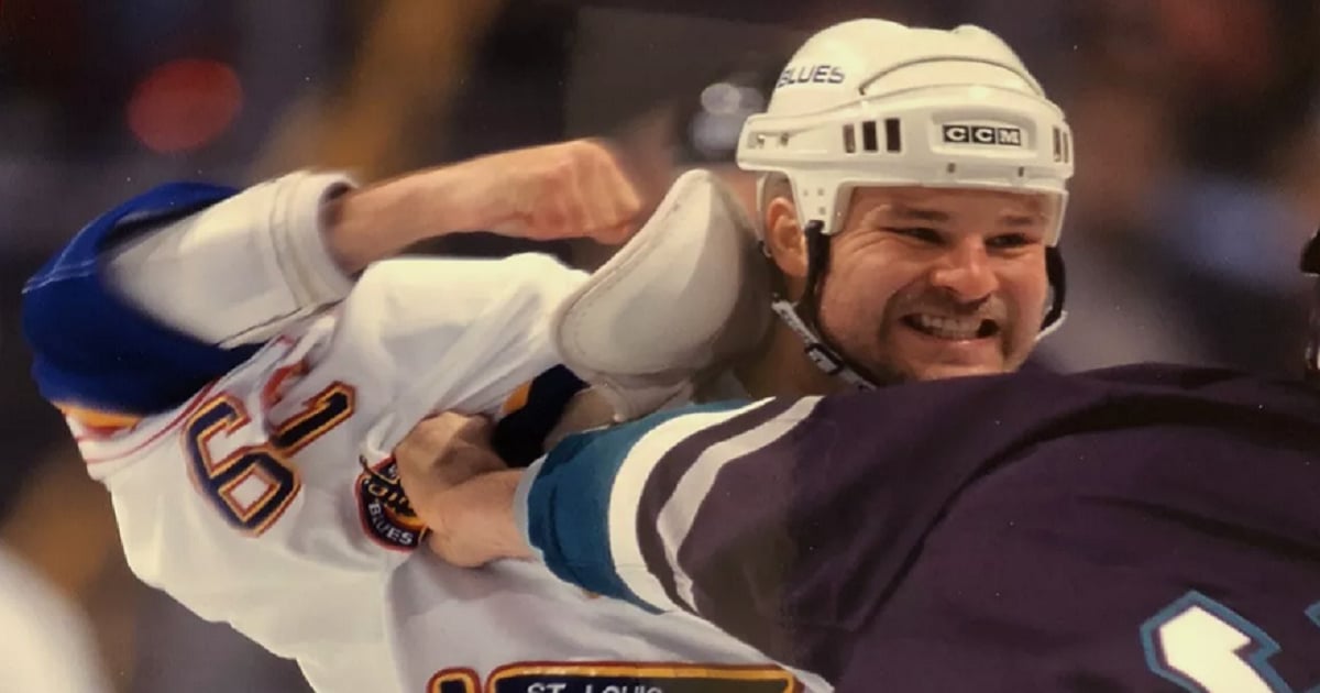 Former NHL enforcer Kelly Chase makes devastating announcement.