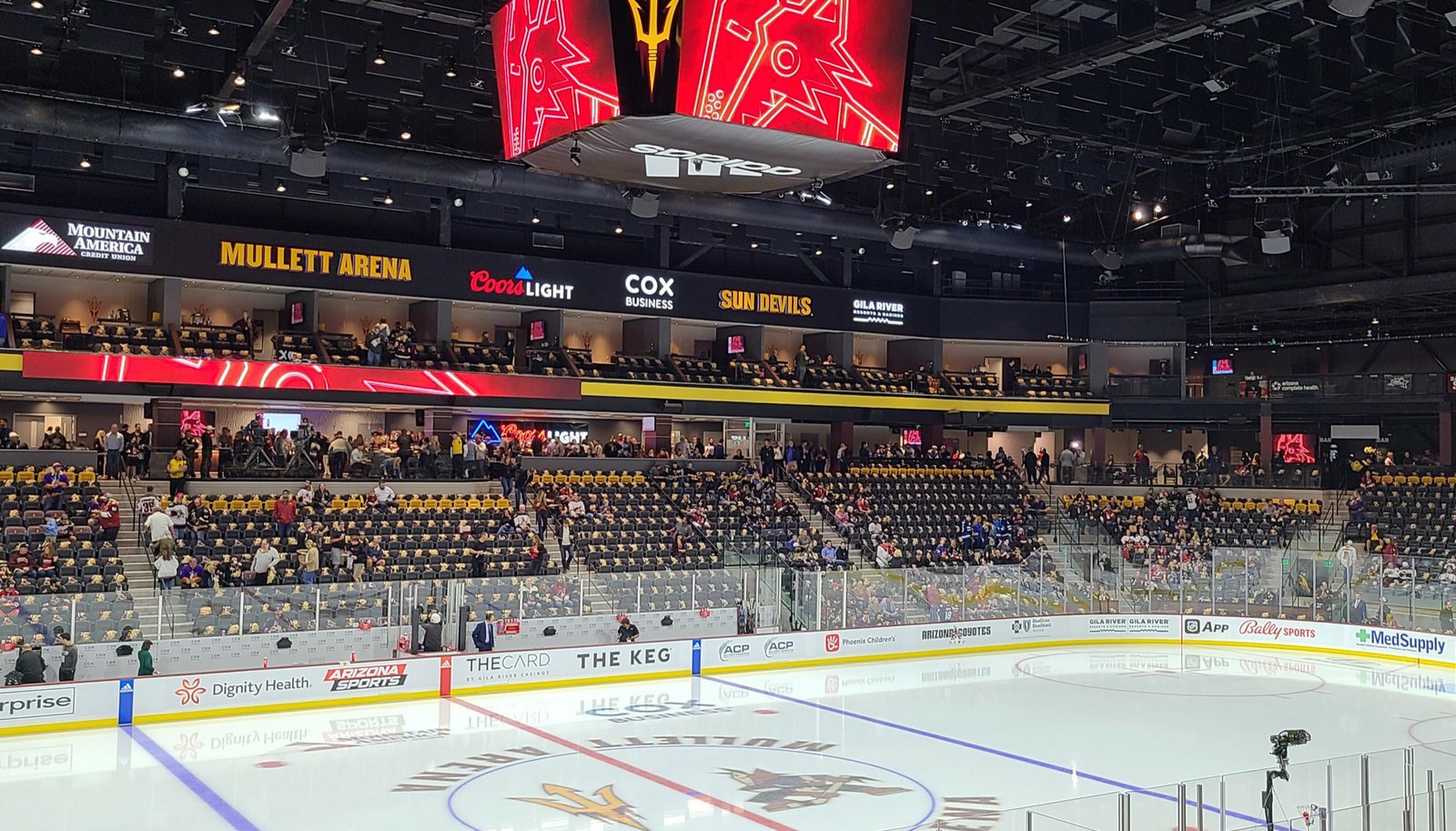 Matthew Knies fires shot at the Coyotes, Mullett Arena 