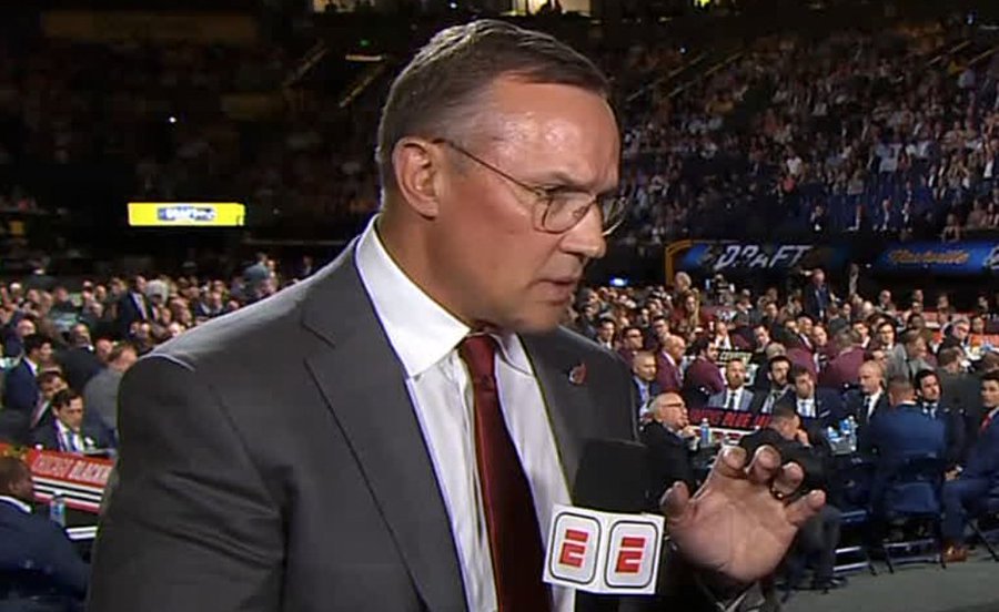 Steve Yzerman says Detroit still rebuilding after making 9th overall pick 