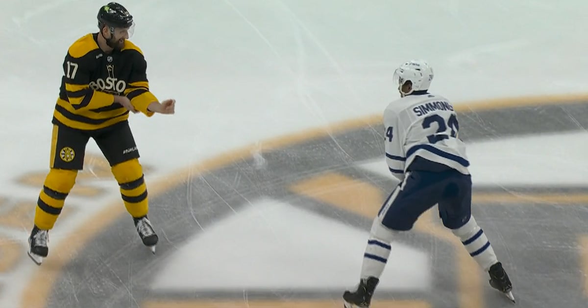 Wayne Simmonds and Nick Foligno go toe to toe!